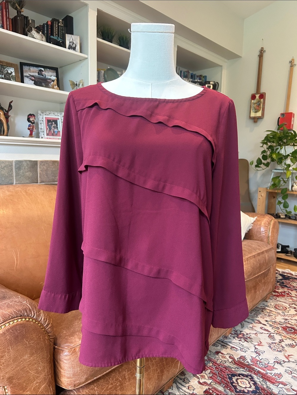 🌸3 FOR $20🌸 
Dana Buchman Burgundy Layered Ruffle Blouse